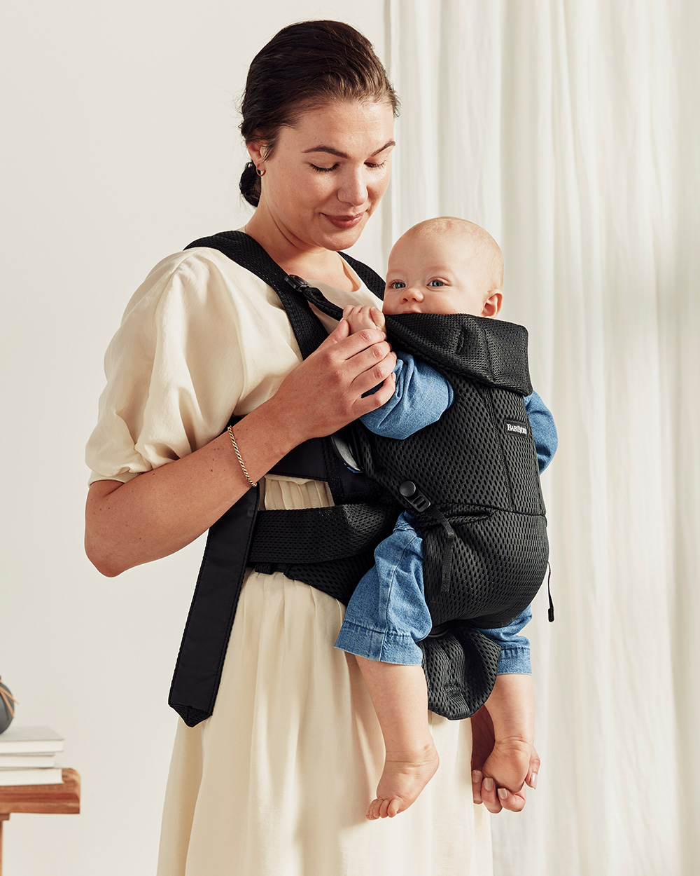 Move Mesh 3D baby carrier Black colour  Babybj&ouml;rn
