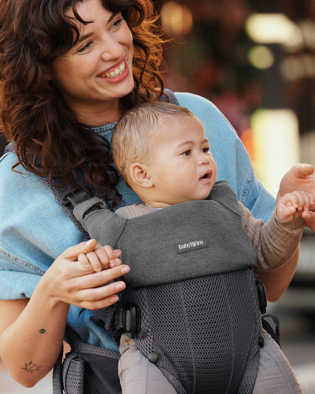 Harmony baby bib Dark grey colour  Babybjörn