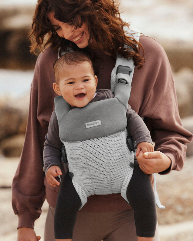 Harmony baby bib Light grey colour  Babybjörn