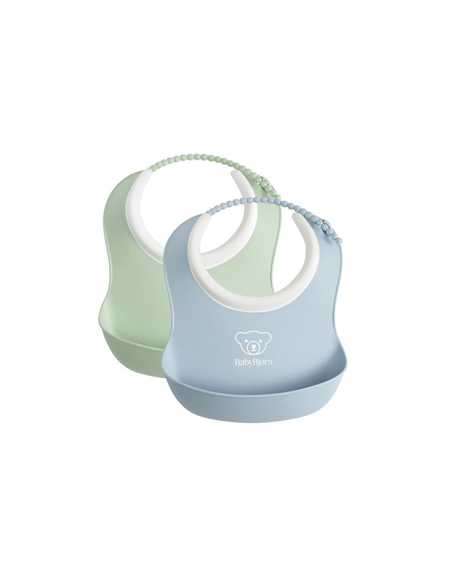 Set of 2 bibs with catch pockets Pastel green/pastel blue colour  Babybjörn