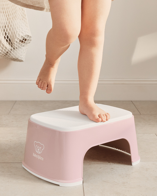 Step Pastel pink/white colour  Babybjörn