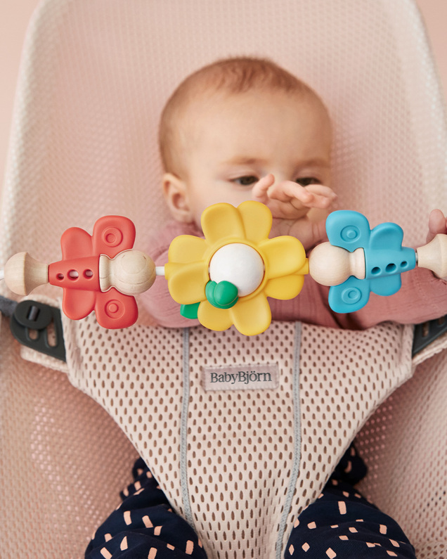 Bliss Mesh bouncer Pearly pink colour  Babybjörn
