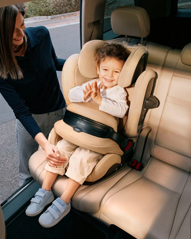 Pallas G2 car seat Almond beige colour (Plus)  Cybex