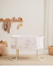 Adjustable cot for ages 0-2 years White colour  Babybj&ouml;rn