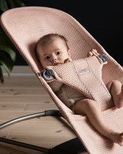 Bliss Mesh bouncer Pearly pink colour  Babybj&ouml;rn