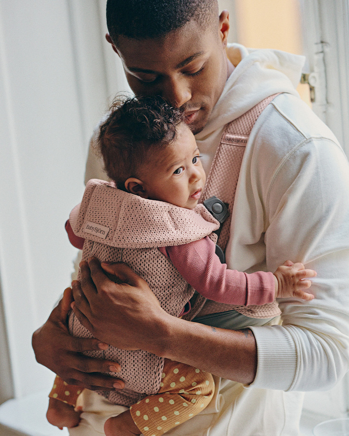 Mini Mesh 3D baby carrier Powder pink colour  Babybj&ouml;rn