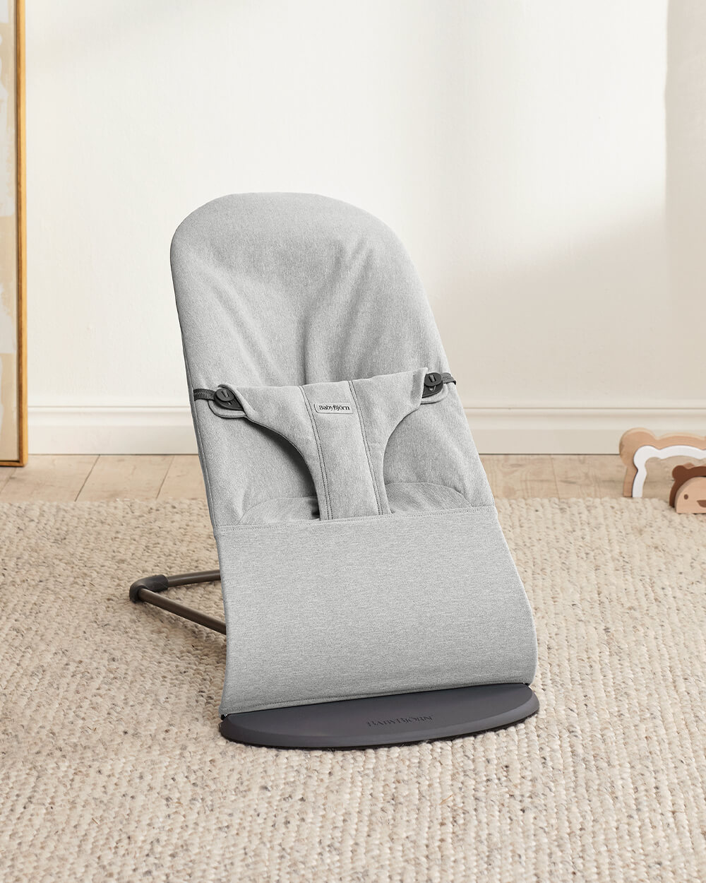 Bliss woven bouncer Light grey colour Babybjörn