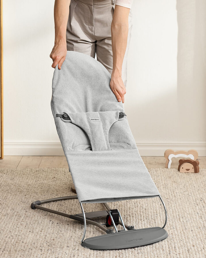 Bliss woven bouncer Light grey colour Babybjörn