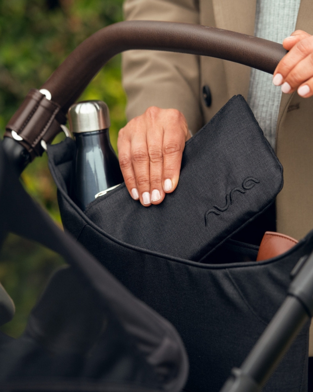 Stroller organiser Caviar colour Nuna