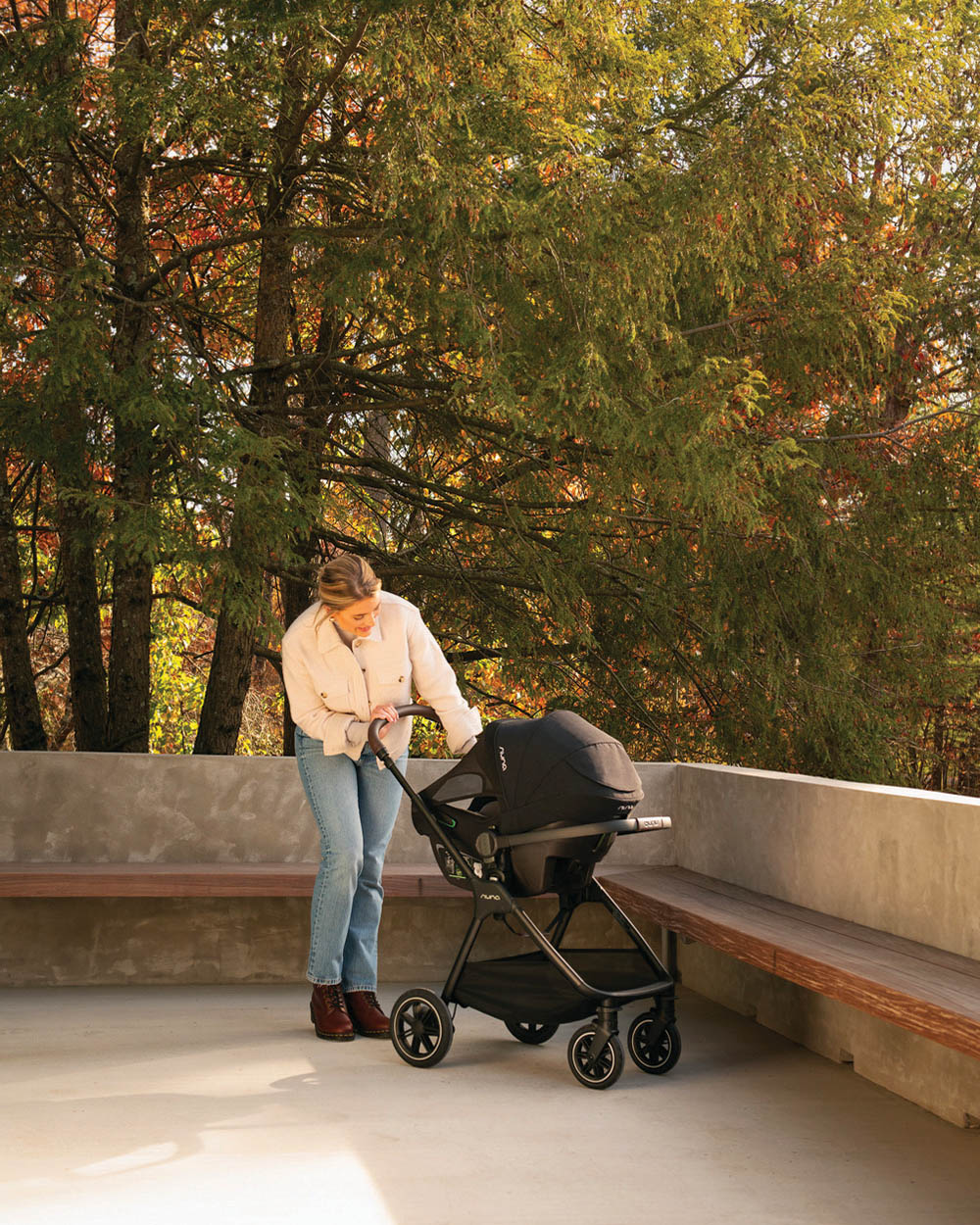 Triv Next pushchair Caviar colour  Nuna