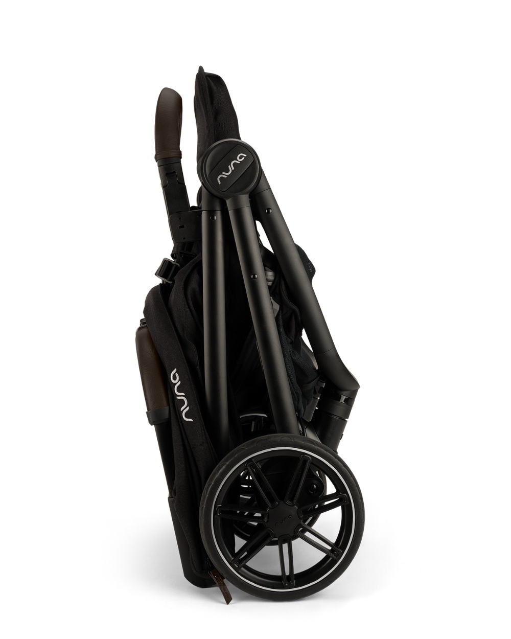 Trvl lx pushchair Caviar colour  Nuna