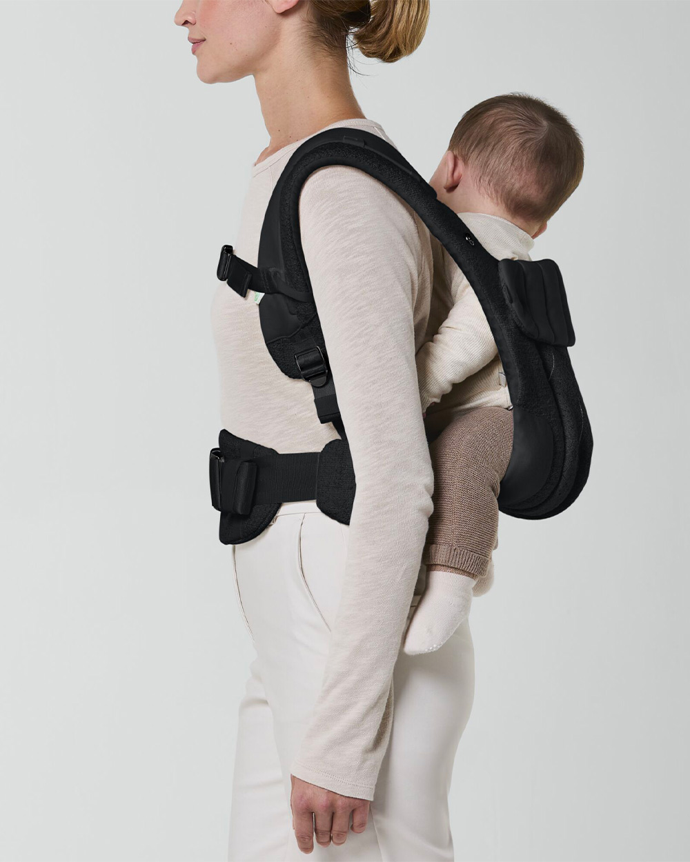 Coya Carrier Boucl&eacute; Stone black colour  Cybex
