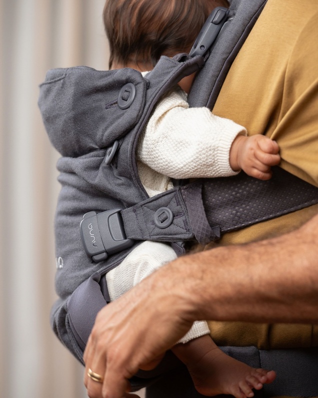 Cudl luxe baby carrier Dusk colour  Nuna