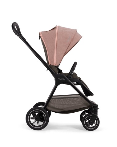 Triv pushchair Pink colour  Nuna