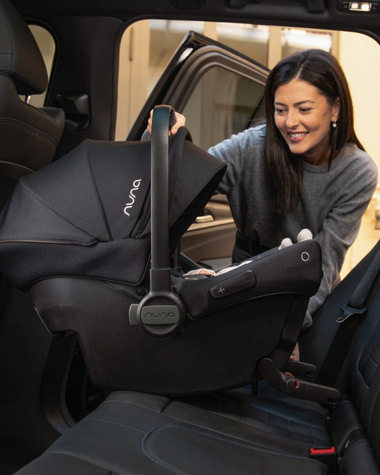 Pipa Urbn car seat Caviar colour  Nuna