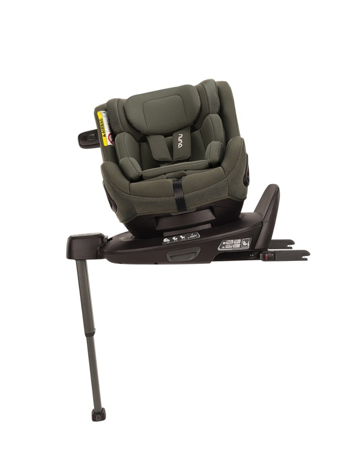 Curv car seat base Caviar colour  Nuna