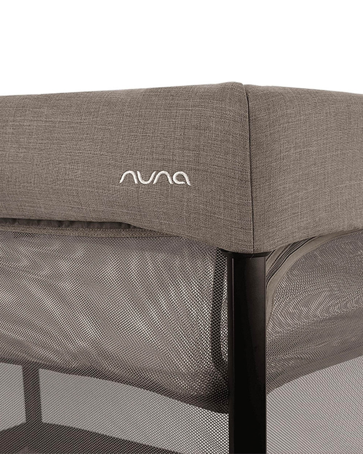 Paal travel cot Granite colour Nuna