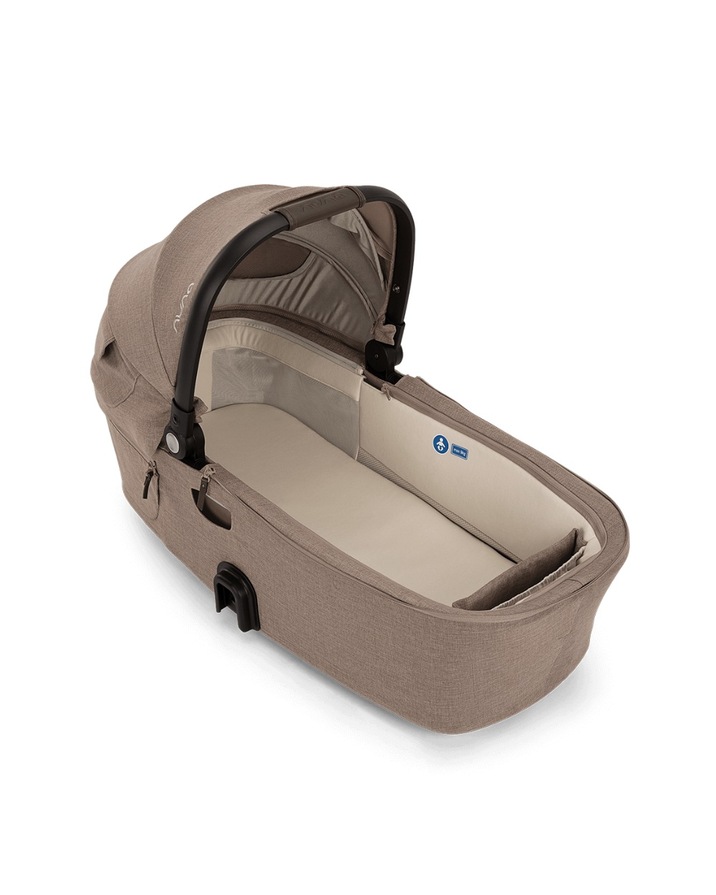 Demi Next carrycot Cedar colour  Nuna