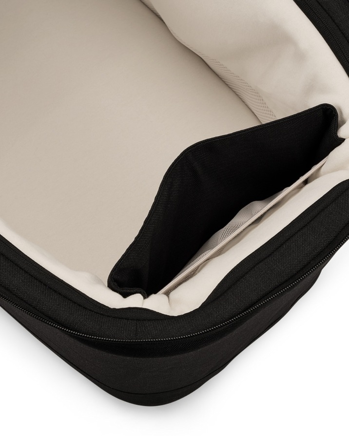 Mixx Next carrycot Caviar colour Nuna