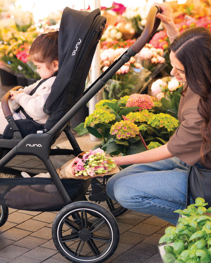 Triv lx pushchair Caviar colour  Nuna
