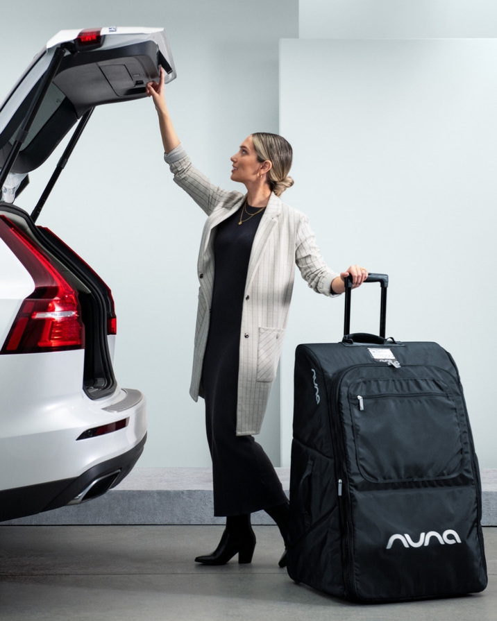 Wheeled carry bag Indigo colour  Nuna