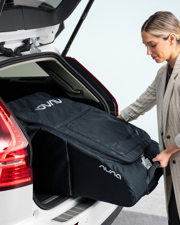 Wheeled carry bag Indigo colour  Nuna