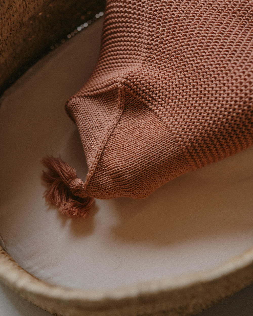 Swaddling cocoon Terracotta colour Ilado