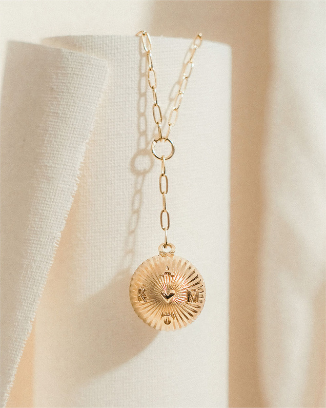 Pregnancy bola Amor Yellow gold colour on chain  Ilado