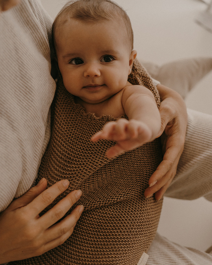 Swaddling cocoon Hazelnut colour Ilado