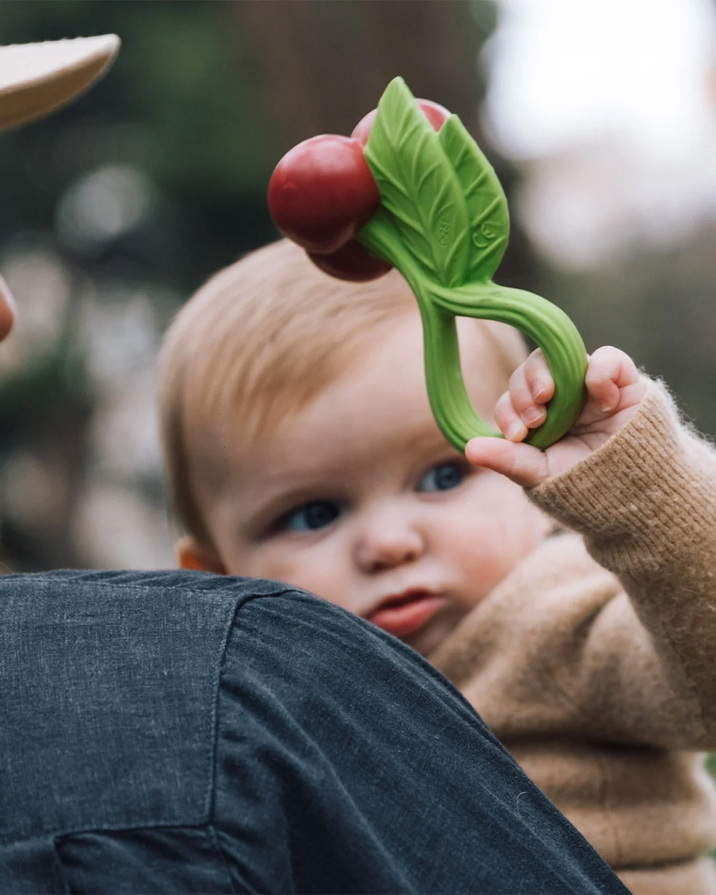 Teething rattle Cherry  Oli & Carol