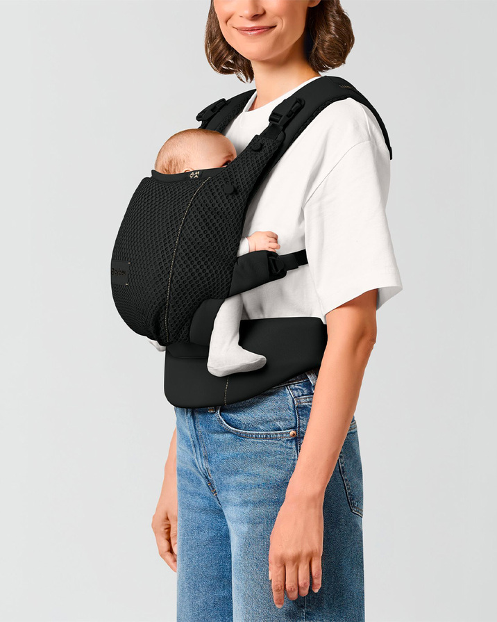 Amya baby carrier Magic black colour  Cybex