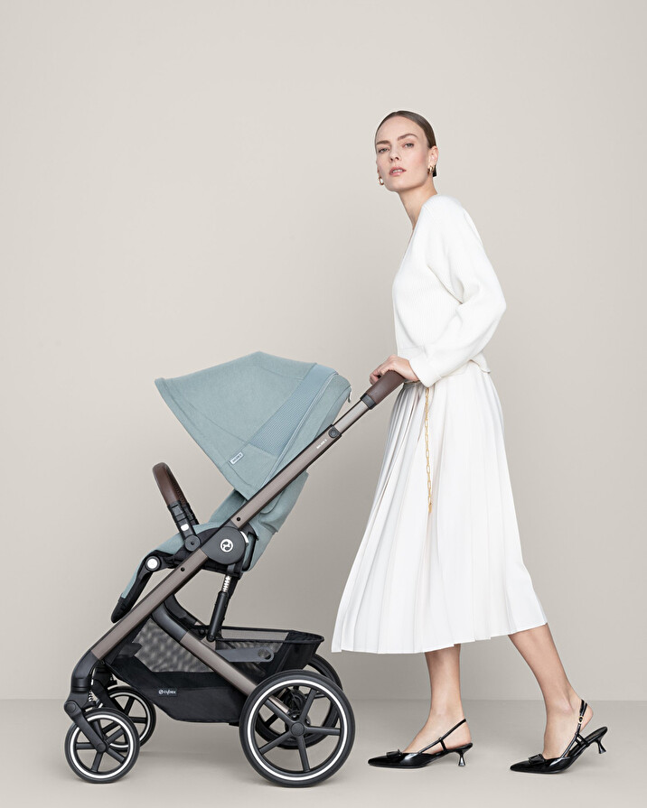 Balios S Lux pushchair Moon black  Cybex