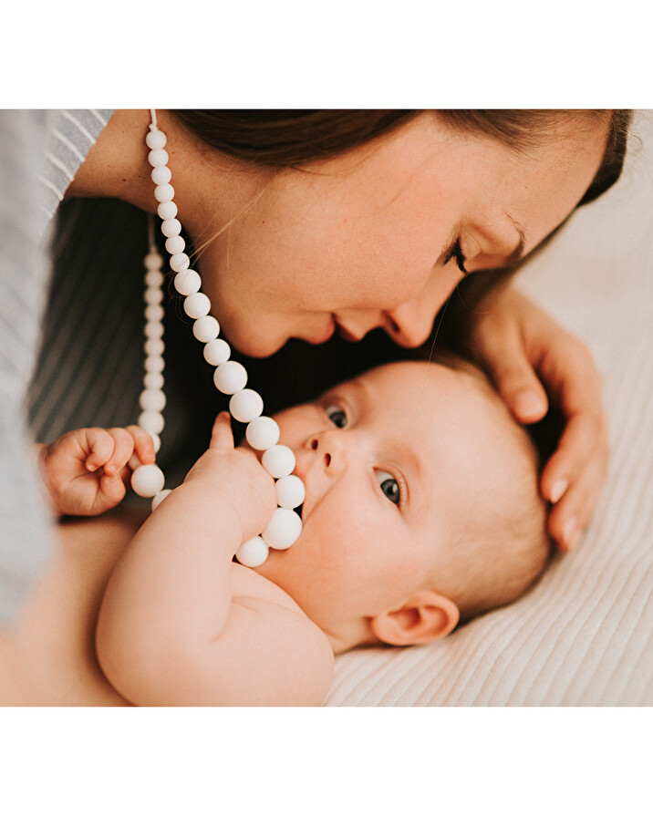 Louise nursing necklace White  Minty Wendy