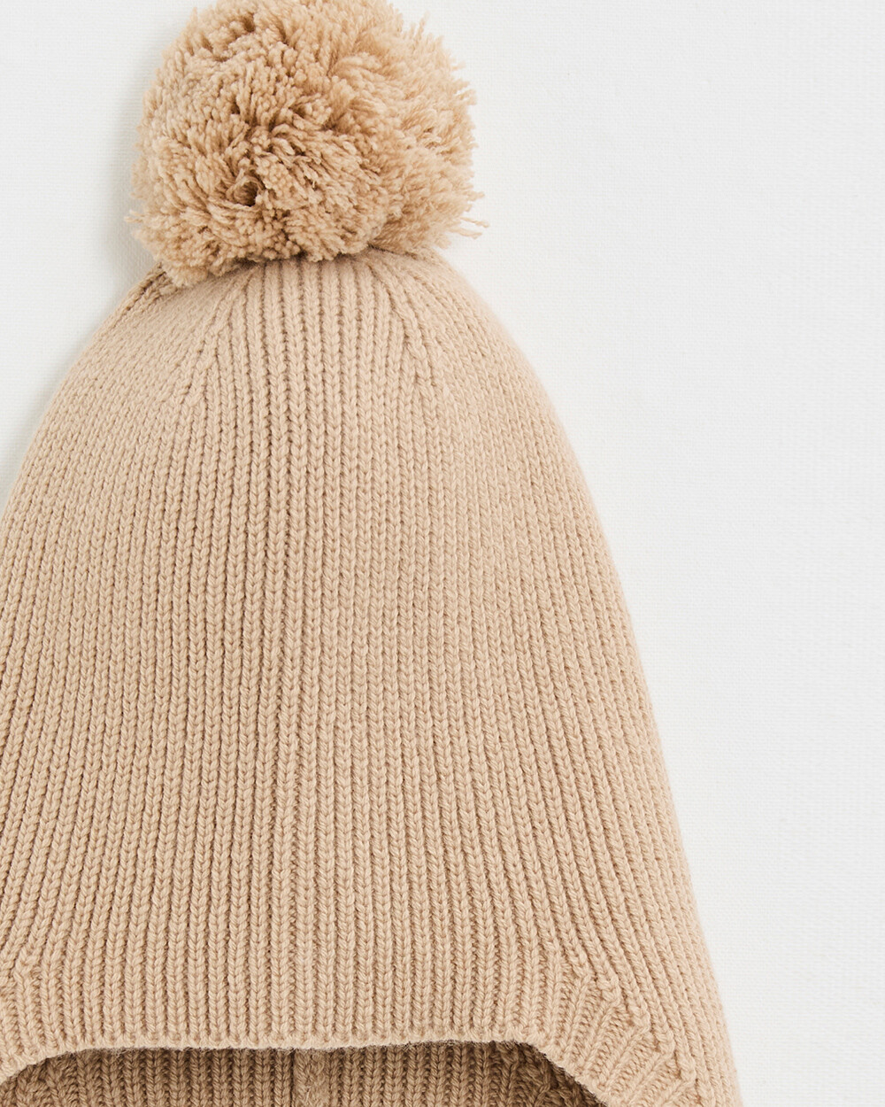 Merino wool hat Camel color Natalys