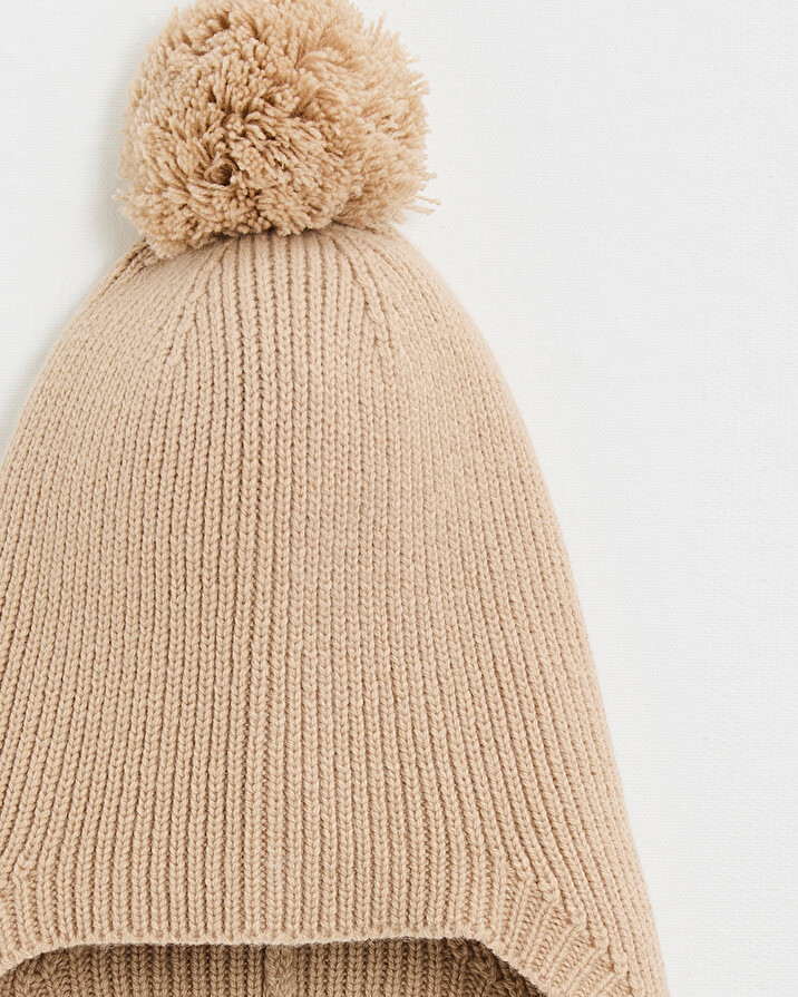 Merino wool hat Camel color Natalys