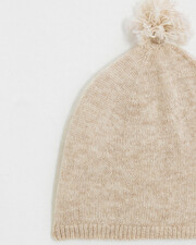 Merino wool pom pom hat Color Beige  Natalys