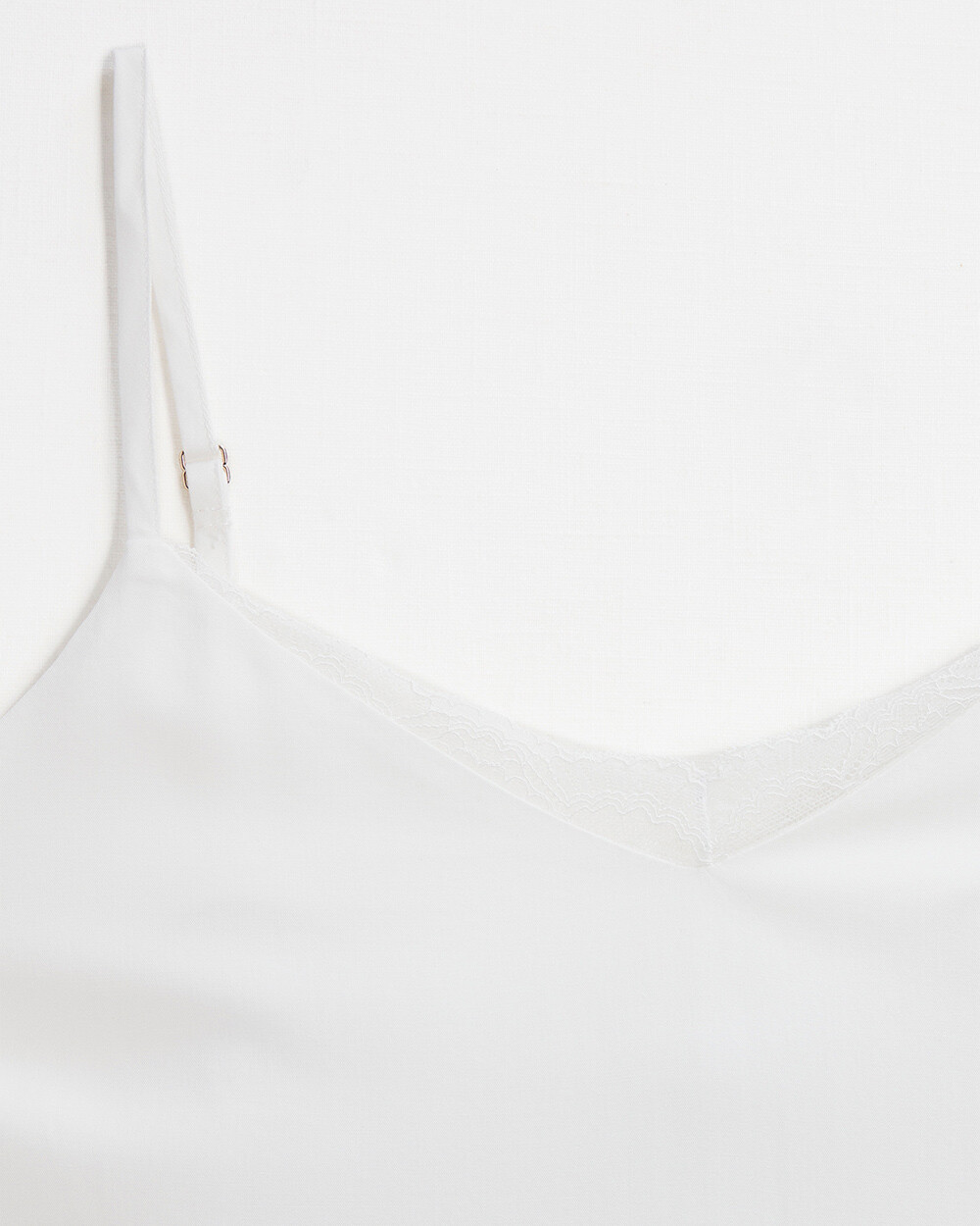 Lace-finish strappy camisole Ivory color Natalys