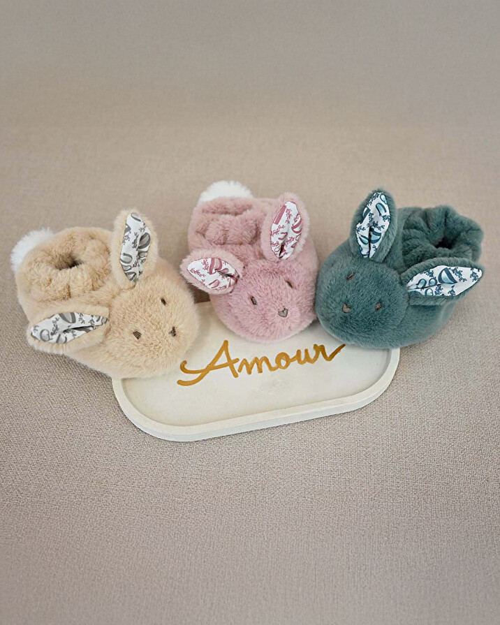 Gift box slippers and cuddly toy 15 cm Pink color  Doudou et Compagnie