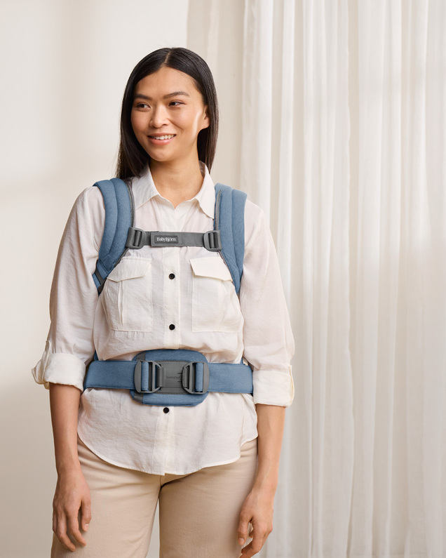 Harmony woven mélange baby carrier Blue color  Babybjörn
